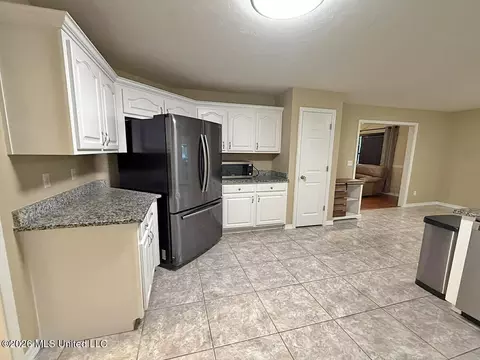 Kitchen - 1278 Hillard Howell Rd, Lucedale, MS 39452 photo 3 of 4