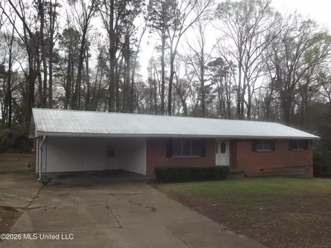 110 Cottage Dr, Natchez, MS 39120