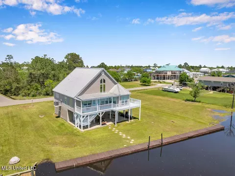 5051 Virginia St, Bay Saint Louis, MS 39520