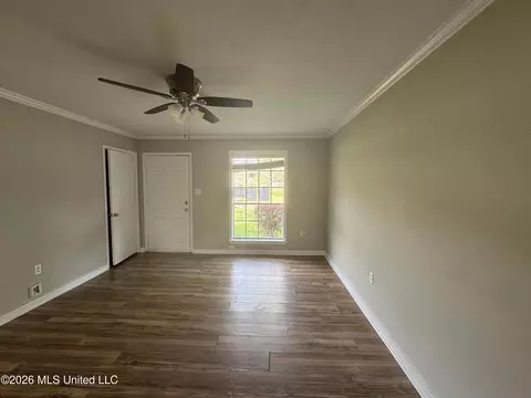 Living - 237 Trojan Dr, Pearl, MS 39208 photo 3 of 5