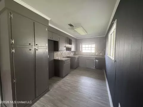 Kitchen - 237 Trojan Dr, Pearl, MS 39208 photo 1 of 1