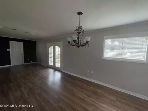 Living - 237 Trojan Dr, Pearl, MS 39208 photo 5 of 5