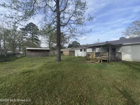 Exterior - 237 Trojan Dr, Pearl, MS 39208 photo 1 of 2