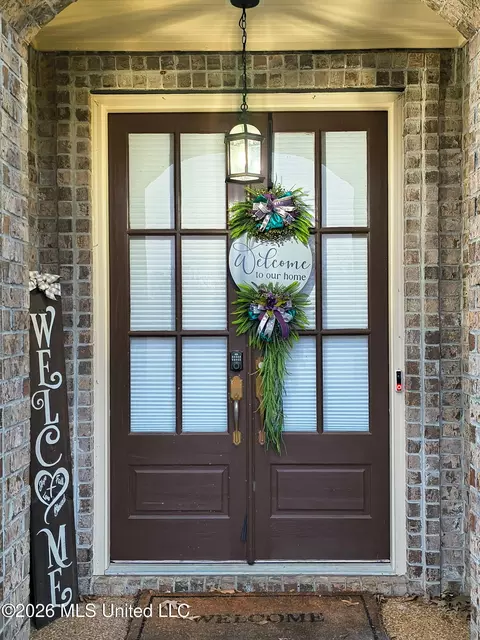 Entry Way - 6459 Carson Dr, Olive Branch, MS 38654 photo 1 of 3