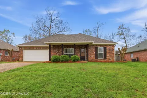 408 Pinebrook Cir, Brandon, MS 39047