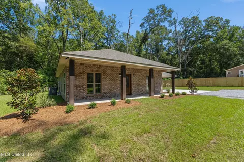 24 Atkinson Rd, Sumrall, MS 39482 photo 3