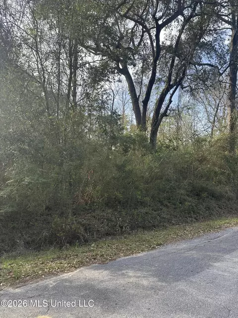 0 May St, Ocean Springs, MS 39564