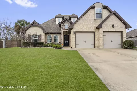 10415 E Landon Green Cir, Gulfport, MS 39503