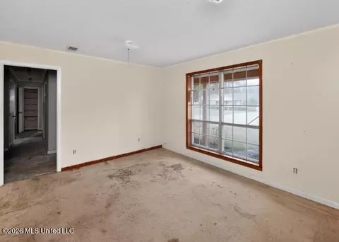 Living - 411 Crider Dr, Brookhaven, MS 39601 photo 4 of 5