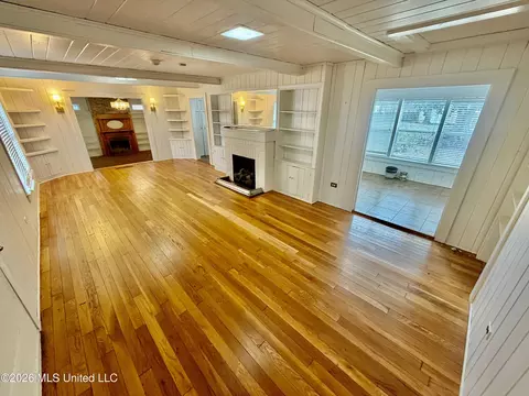 Living - 350 N Ruby Ave, Ruleville, MS 38771 photo 1 of 2