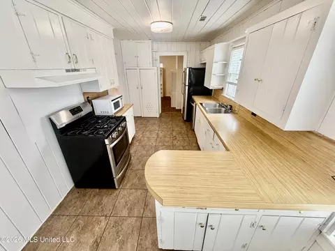 Kitchen - 350 N Ruby Ave, Ruleville, MS 38771 photo 1 of 1