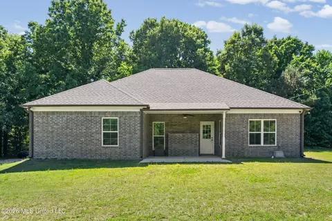 Exterior - 1762 Smart Rd, Como, MS 38619 photo 3 of 5