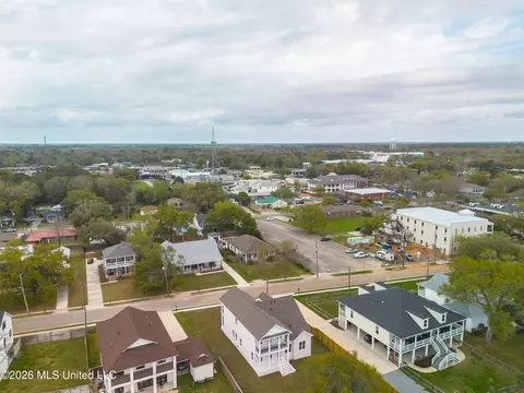 View/Area - 117 W 4th St, Long Beach, MS 39560 photo 3 of 3