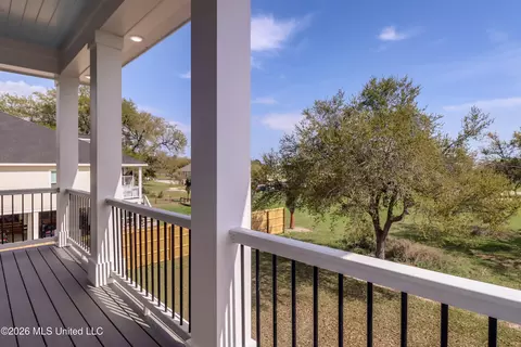 Exterior - 117 W 4th St, Long Beach, MS 39560 photo 2 of 3