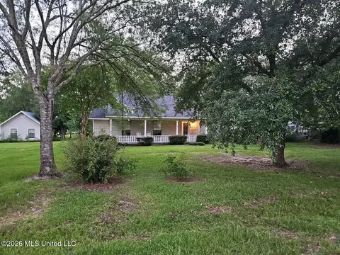 18289 Mallard Dr, Saucier, MS 39574