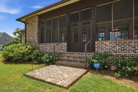 Exterior - 214 Ashworth Cir, Madison, MS 39110 photo 14 of 20
