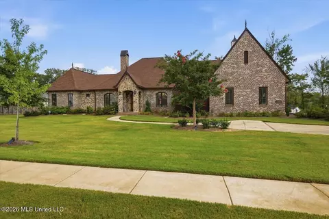214 Ashworth Cir, Madison, MS 39110