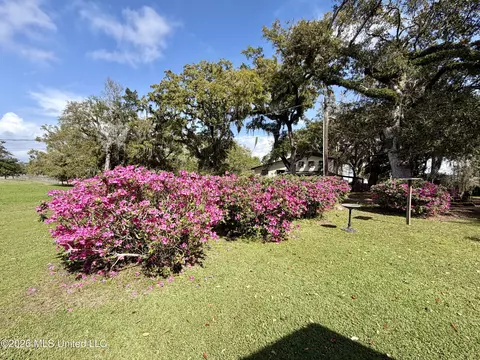 Exterior - 5319 Griffin St, Moss Point, MS 39563 photo 5 of 8
