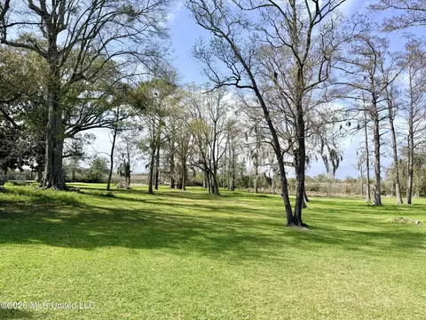 Exterior - 5319 Griffin St, Moss Point, MS 39563 photo 4 of 8