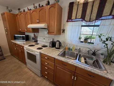 Kitchen - 5319 Griffin St, Moss Point, MS 39563 photo 2 of 3