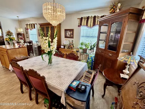 Dining - 5319 Griffin St, Moss Point, MS 39563 photo 1 of 2