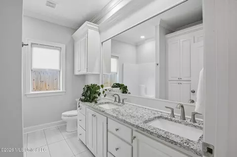 Bath - 204 Ashbury Cv, Canton, MS 39046 photo 1 of 6