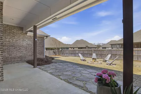 Exterior - 204 Ashbury Cv, Canton, MS 39046 photo 7 of 15
