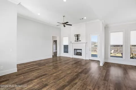 Living - 204 Ashbury Cv, Canton, MS 39046 photo 1 of 3