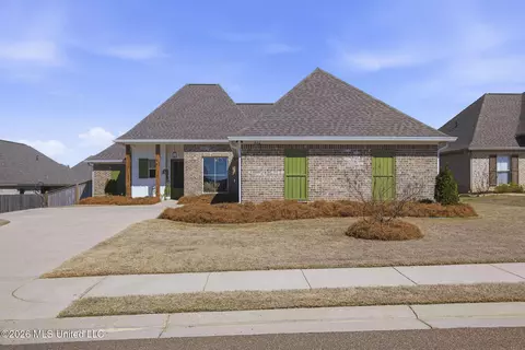 204 Ashbury Cv, Canton, MS 39046