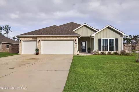 11648 Talla Dr, Ocean Springs, MS 39564
