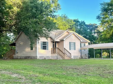 15526 Omas Rd, Vancleave, MS 39565