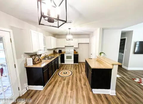Kitchen - 15526 Omas Rd, Vancleave, MS 39565 photo 1 of 1
