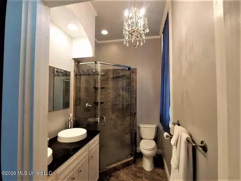 Bath - 107 Arlington Ave, Natchez, MS 39120 photo 1 of 3