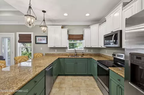 Kitchen - 109 E Azalea Dr, Long Beach, MS 39560 photo 2 of 3
