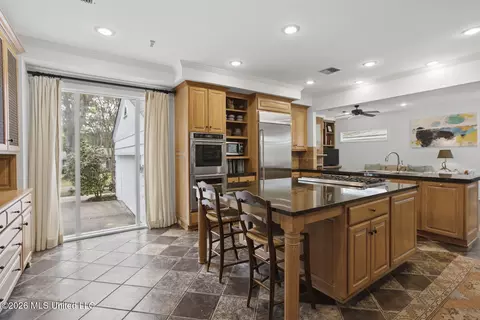 Kitchen - 1045 Avondale St, Jackson, MS 39216 photo 1 of 5