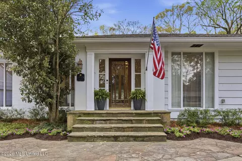 1045 Avondale St, Jackson, MS 39216