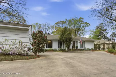 Exterior - 1045 Avondale St, Jackson, MS 39216 photo 10 of 10