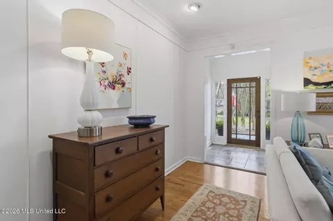 Entry Way - 1045 Avondale St, Jackson, MS 39216 photo 1 of 2