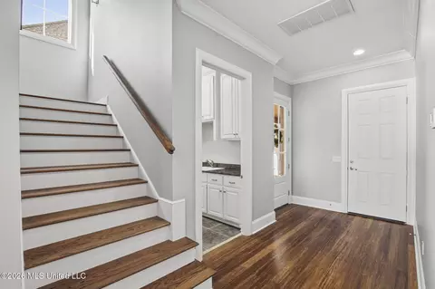 Entry Way - 504 Port Arbor, Brandon, MS 39047 photo 2 of 12