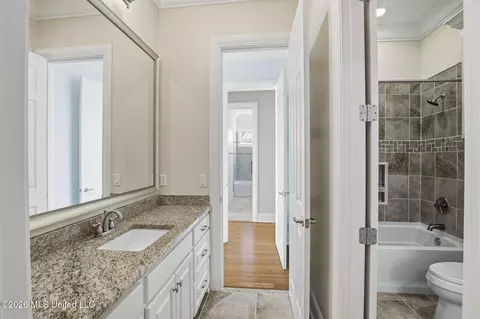 Bath - 504 Port Arbor, Brandon, MS 39047 photo 8 of 13