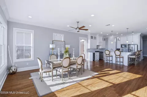 Dining - 504 Port Arbor, Brandon, MS 39047 photo 3 of 3