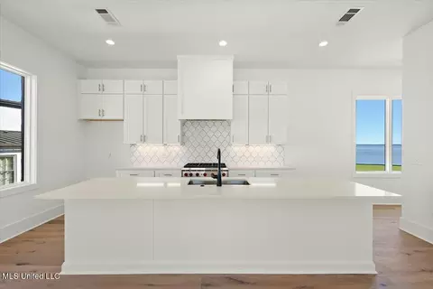 Kitchen - 253 N Natchez Dr #201, Madison, MS 39110 photo 1 of 2