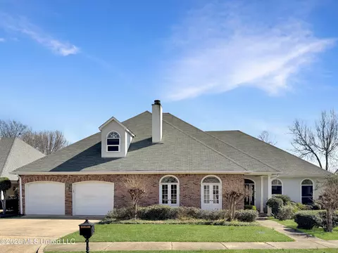 14 Autumn Hill Pl, Jackson, MS 39211