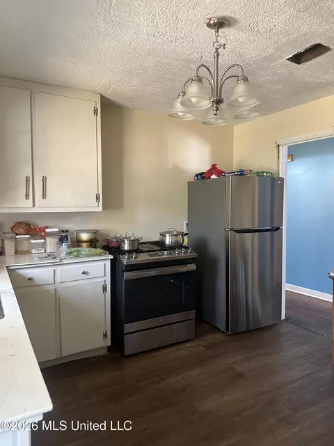 Kitchen - 156 Wacker Dr, Jackson, MS 39206 photo 1 of 3