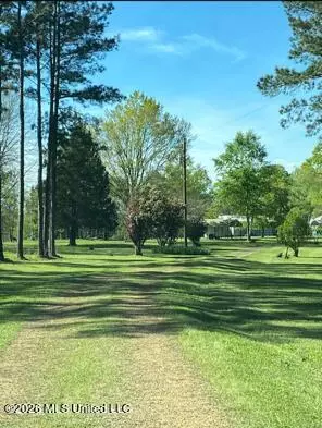 5702 Rollinson Rd, Liberty, MS 39645