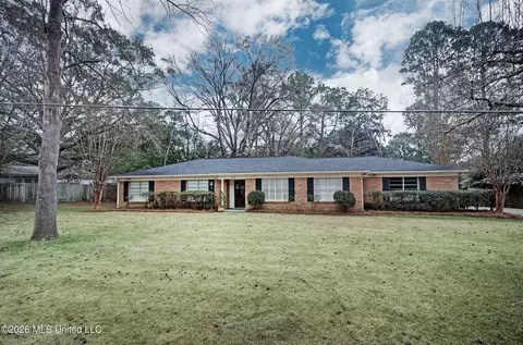 219 Rollingwood Dr, Jackson, MS 39211