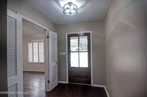 Entry Way - 219 Rollingwood Dr, Jackson, MS 39211 photo 1 of 1