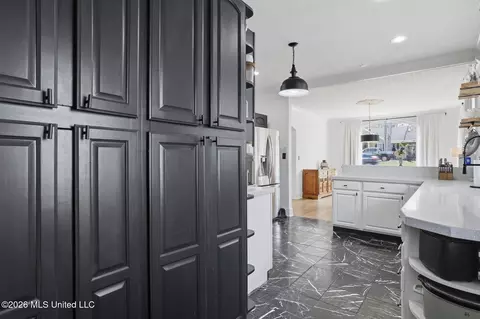 Kitchen - 4040 N State St, Jackson, MS 39206 photo 6 of 6