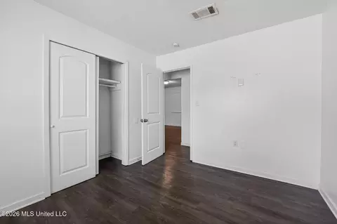 Bedroom - 5770 Queen Mary Ln, Jackson, MS 39209 photo 11 of 13