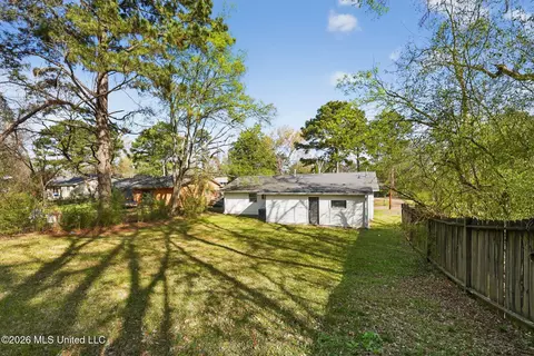 Exterior - 5770 Queen Mary Ln, Jackson, MS 39209 photo 3 of 4